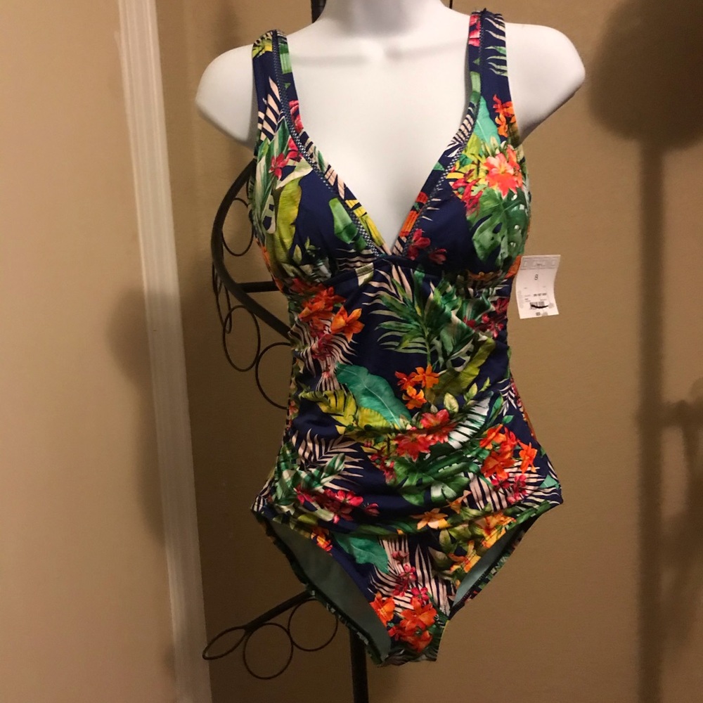 One piece swimsuit - Picture 4 of 7